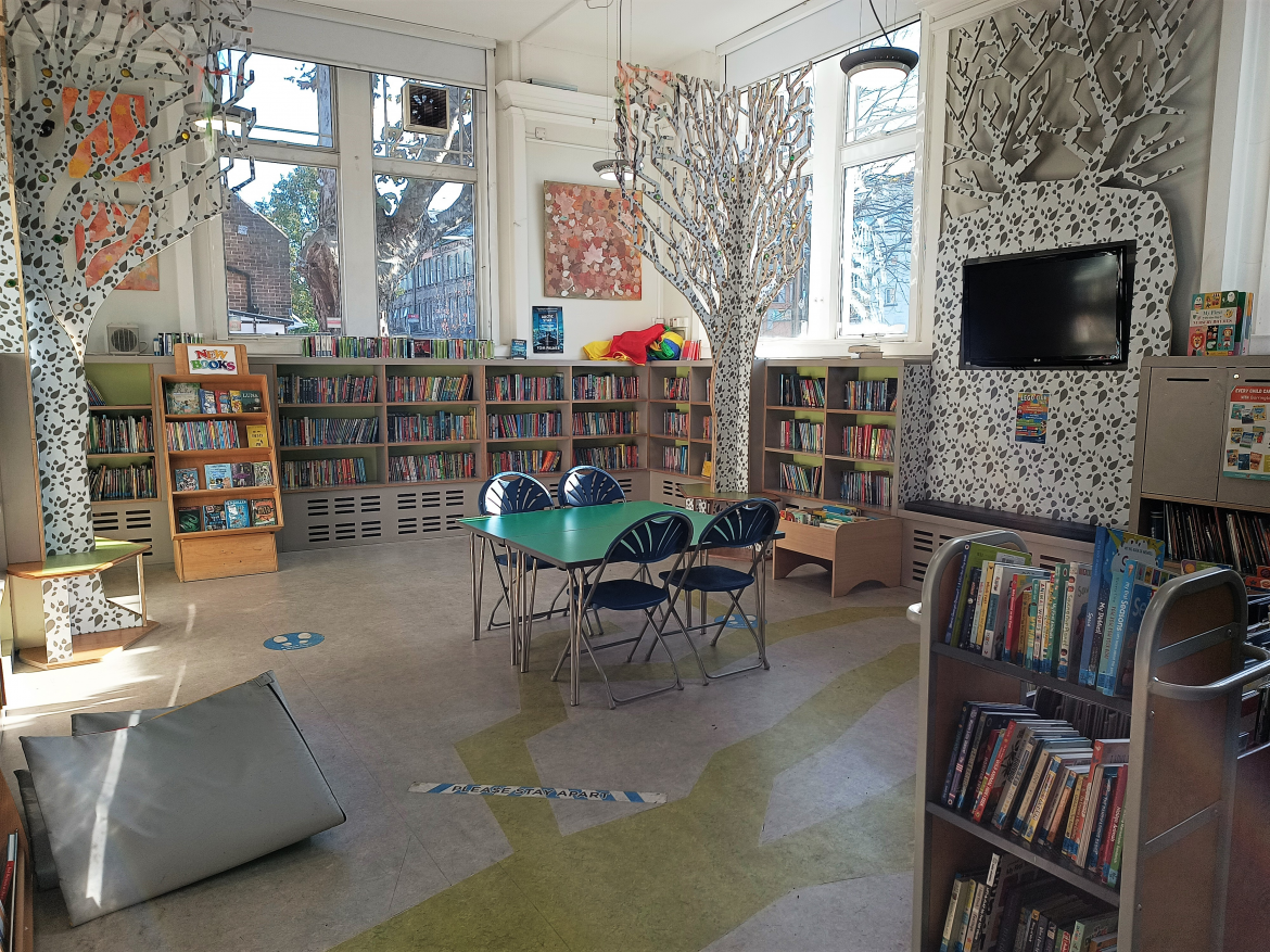 Queen's Park Library